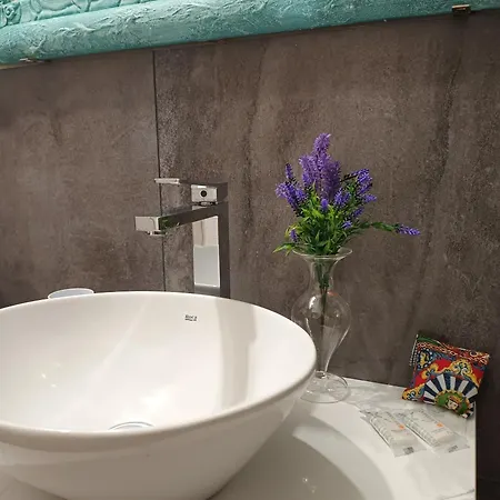 Talia Capo Massimo *