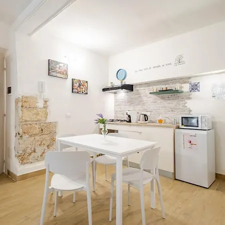 Talia Capo Massimo Apartment *