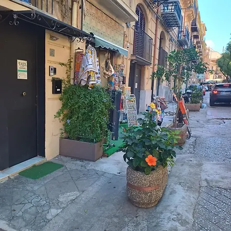 Talia Capo Massimo 아파트 팔레르모